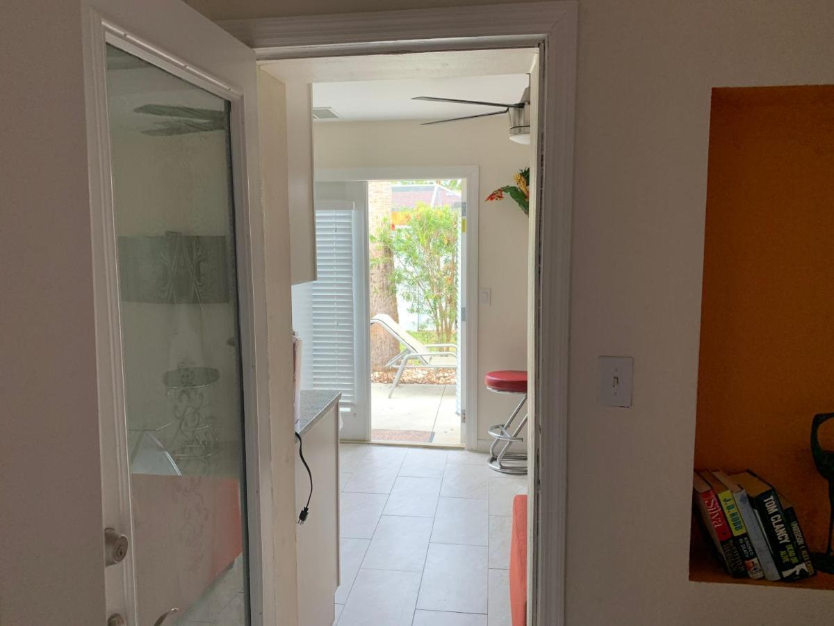 ~ Cozy In-Law Apartment Close To Siesta Key ~ Sarasota Luaran gambar